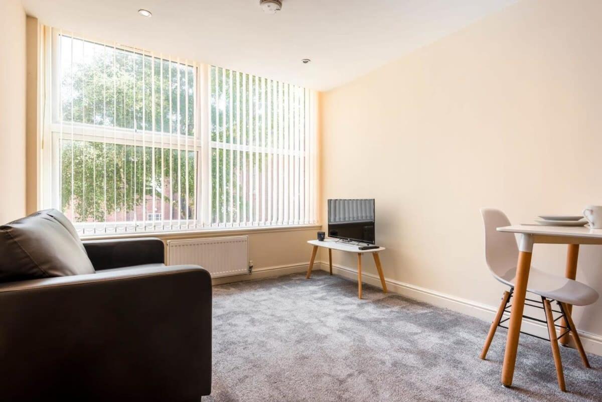 Bright 1 Bedroom Budget Flat In Central Pontefract Exterior photo